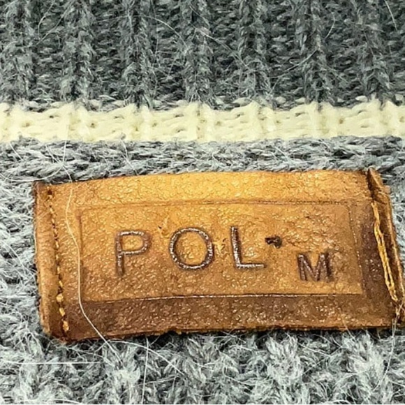 POL Gray and Cream V-Neck Sweater Size Medium Length 23.5 - Picture 4 of 4